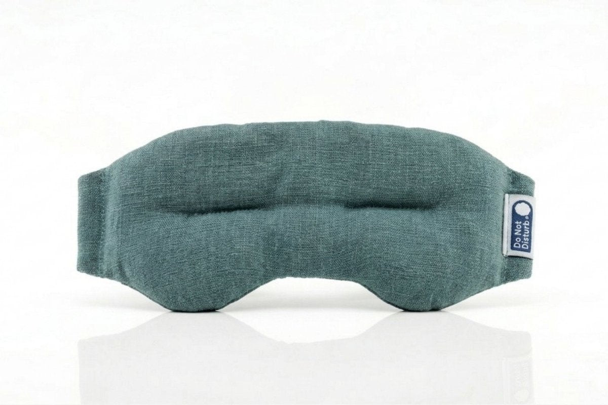 How to Use a Weighted Eye Mask Properly